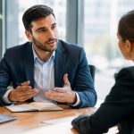 Comprendre le dba et son rôle dans la négociation commerciale